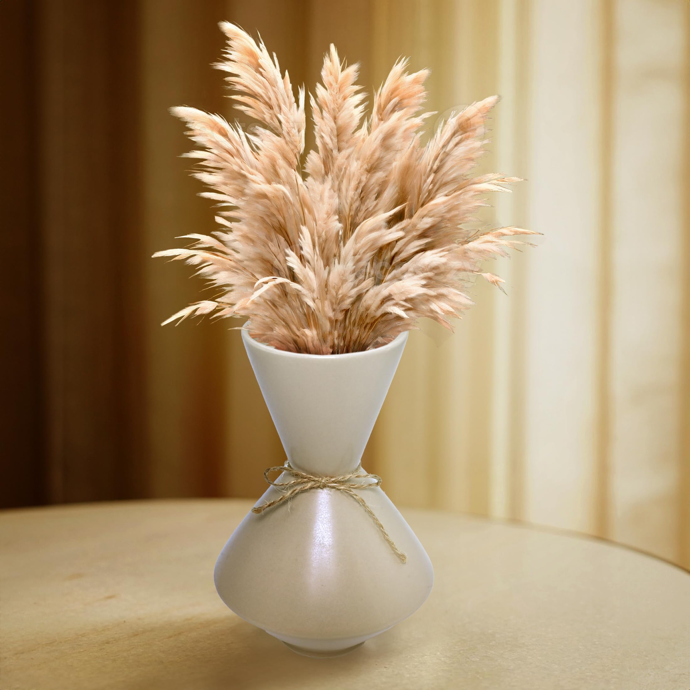 Sculpted Ceramic Vase with Beige Pampas Grass